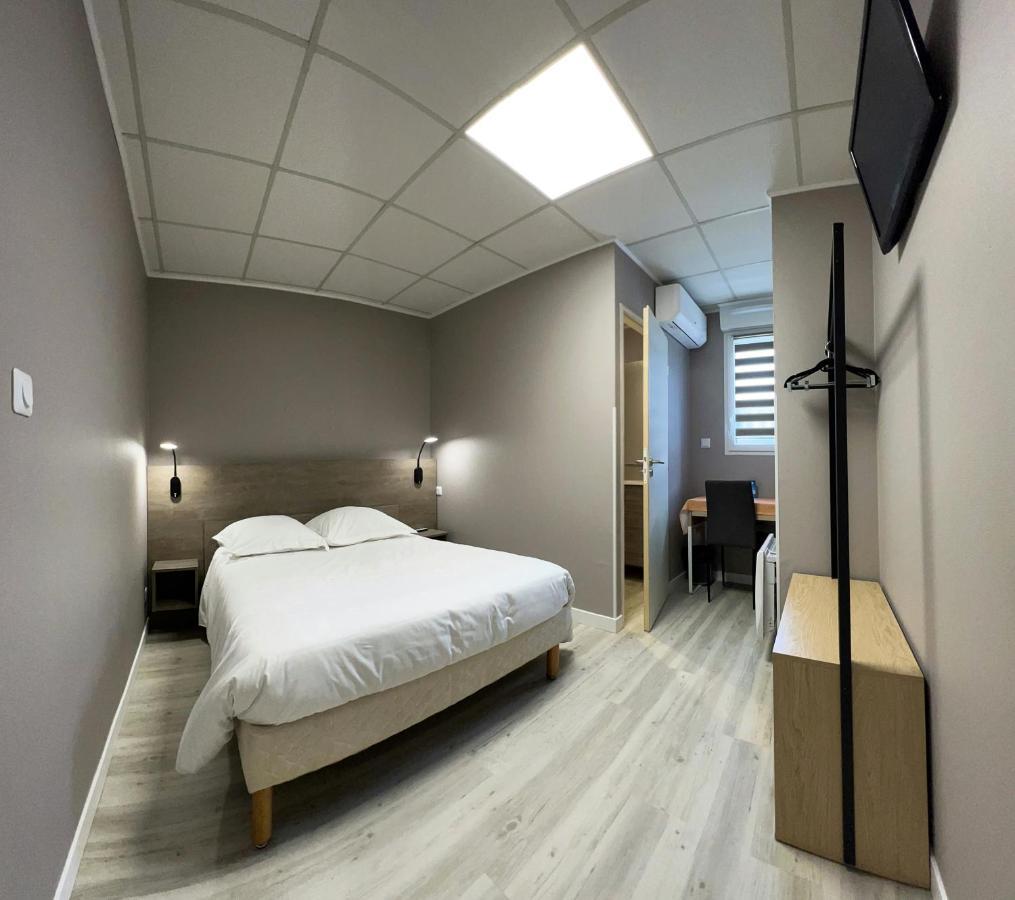 Le Petit Logis Hotel Beaumont-en-Veron ภายนอก รูปภาพ