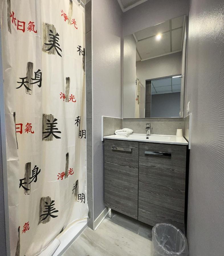 Le Petit Logis Hotel Beaumont-en-Veron ภายนอก รูปภาพ